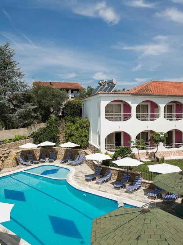 Mathraki Resort in Gouvia 